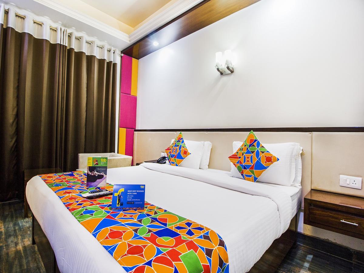Fabhotel Marble Arch Karol Bagh Delhi  Dış mekan fotoğraf